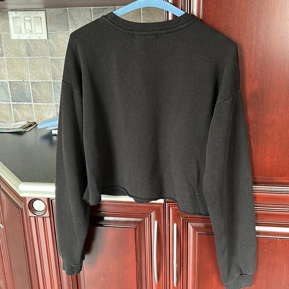 URBAN NATION 2/$25 cropped sweatshirt size medium - Picture 7 of 10